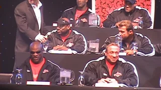 Bodybuilder Lee Priest Films Marcus Ruhl At 2006 Mr Olympia Press Conference l BodyBuilders Reality