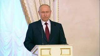 Putin se diz disposto a negociar, mas apenas ‘com quem deseja a paz’ | AFP