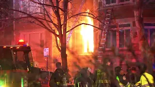 Firefighters battle massive blaze at Chicago apartment building