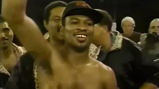 Shane Mosley vs Philip Holiday // Highlights