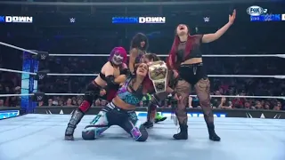 Dakota Kai traiciona a Bayley contra Damage CTRL - WWE Smackdown 01/03/2024 (En Español)