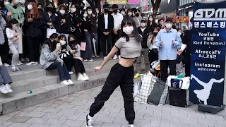 SUNDAY. GDM DANCE BUSKING. HONGDAE STREET CUTE CHARMING PERFORMANCE.