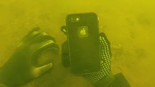Found iPhone 8 Underwater in a Lifeproof Case! (Does it Still Work?)