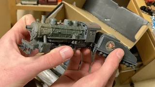 Unboxing Vintage Model Trains From Goodwill