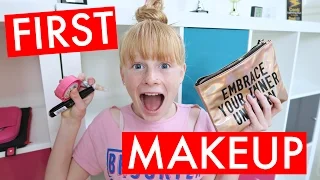 FIRST MAKEUP SHOPPING! | Family Fizz