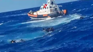 Dreißig Menschen nach Untergang von Flüchtlings-Booten vor Lampedusa vermisst