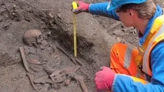 Black Death 'plague pit' found in London