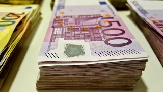 Counting 200 000 EUR