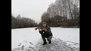 МОНСТРЫ АТАКУЮТ Ловля крупной щуки на жерлицы Декабрь 2020!Fishing for large pike with girders!Decem