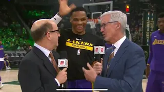 Russell Westbrook makes a random appearance with Jeff Van Gundy and Mike Breen pre-game 😂