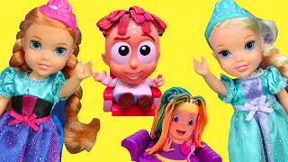 Play-doh hair ! Elsa & Anna toddlers have new baby sitters - playset