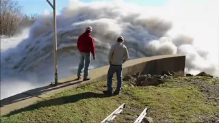 Emergency water discharge from the dam TOP 5 -=HD=-