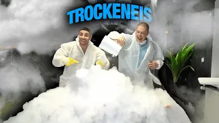 GEFÄHRLICHES TROCKENEIS EXPERIMENT | Jordan & Semih