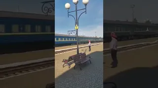 Потяг "Стефанія Експрес" у Калуші вітають піснею "Стефанія"