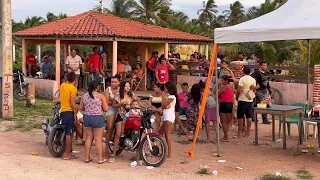 GILDENES ARAÚJO TOCANDO SERESTA NO INTERIOR DO CE-O ERRO NÃO TÁ EM VOCÊ