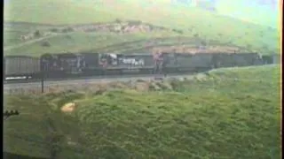 Tehachapi_(1993) Espee Coal Train Passes Through Bealville With Two Sets Of Helpers