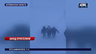 Удивляются даже синоптики: порывы ветра в Актюбинской области достигают 30 метров в секунду