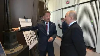 Алексей Миллер показал Владимиру Путину все три небоскреба в Лахте