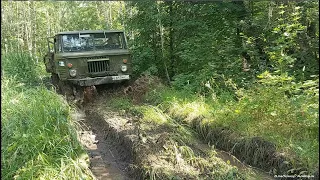ГАЗ-66 по грязи в ЛЕС! Бездорожье! On the legendary GAZ-66 truck through the mud into the forest