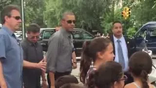 Obama meets my children at Central Park / Obama saluda a mis hijas en el Central Park!