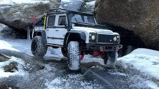 Traxxas TRX4 LAND ROVER DEFENDER D110 Pickup Ice & Snow Driving 4X4 RC Car No.36