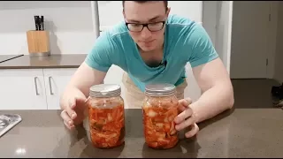 Kimchi fermentation - Pickels Pickles (Episode 1)