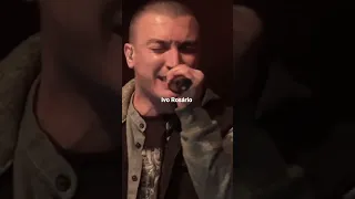 Chester Bennington and Ivo Rosário singing New Divide