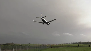 aviation Ryanair 737 smashes tyres into runway Ex Hurricane Ophelia Birmingham Airport 16oct17 235p