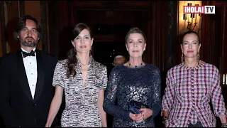 Charlotte Casiraghi, Carolina de Mónaco y Carole Bouquet en la gala AMADE de Mónaco | ¡HOLA! TV