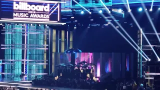 [FULL] No Tears Left To Cry - Ariana Grande Live at BBMAs