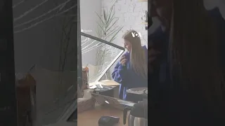 Kyiv Barista Takes Cover as Russian Missile Strike Shatters Cafe Window | VOA News