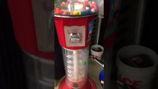 🟢🌈SATISFYING GIANT GUMBALL MACHINE💯✅#asmr #shorts #satisfying #youtubeshorts #gumball #yummy