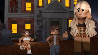 Elena Get's KIDNAPPED IN A HAUNTED HALLOWEEN TOWN! *WE CANT FIND HER* VOICE Roblox Bloxburg Roleplay