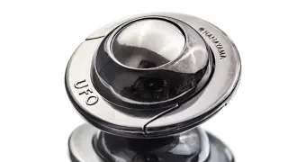 Mind boggling UFO puzzle by Hanayama. VIDEO SOLUTION