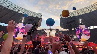 Coldplay - Adventure of a Lifetime - (Live at Berlin 2022)