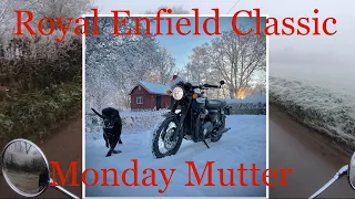 Royal Enfield Classic Blurry Monday Mutter