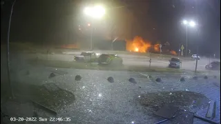 Момент вибуху ракети в Києві