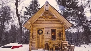 Off Grid Log Cabin: Primitive Clay Daub and Wood Fired Cast Iron Pizza