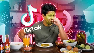 Probando comida famosa de TikTok 2 | ¿PEPINO CON AZÚCAR SABE A SANDÍA?