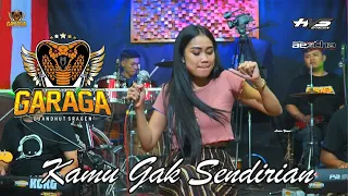 KAMU GAK SENDIRIAN ( TIPE-X ) Cover GARAGA JANDHUT Voc.veronica Dantik