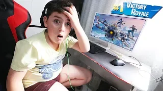 MEU IRMÃOZINHO VICIADO EM FORTNITE JOGA NA TEMPORADA 7 PELA PRIMEIRA VEZ