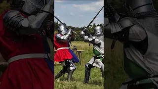 Épée à Deux Mains - Équipement de Guerre au Moyen Âge - Curiosités Historiques #shorts