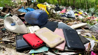 Restoring abandoned Destroyed phone, in the Garbage heap