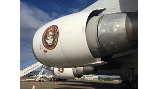 Iron Maiden Boeing 747 (Ed Force One) walking arround