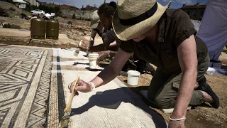 France: Archaeologists unearth 'little Pompeii' in southeast