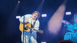 Heavenly Kind of State of Mind - Lewis Capaldi (Live @ Mercedes-Benz Arena, Berlin - 16/02/23)