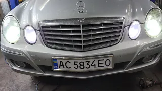 Mercedes W211 зняття фари головного світла. Заміна блоку розжигу та лампочки ксенона D2S