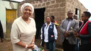 Madam Tobeka Madiba Zuma Visits Mandela park Mthatha handing out food packages