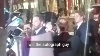 ben affleck signing autographs for fans at live by night premiere