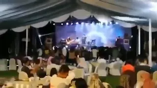 Tsunami'nin vurduğu konserden korkunç görüntüler